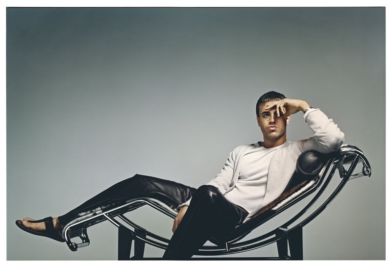GQ0005EnriqueIglesias+ARMANI-2